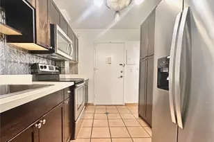 7135 Collins Ave, Miami Beach, FL 33141 - Photo 8