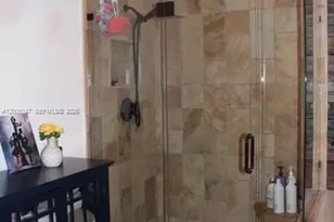 19922 NW 88th Ave, Hialeah, FL 33018 - Photo 12