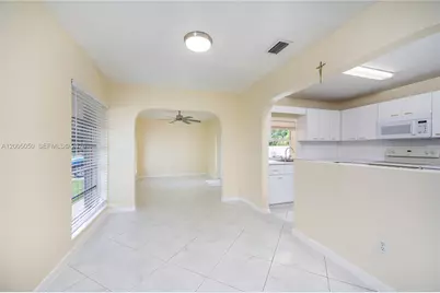 9411 SW 185th Ter, Cutler Bay, FL 33157 - Photo 6