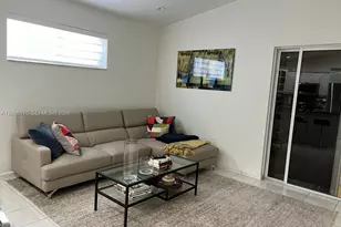 8974 NW 112th St, Hialeah Gardens, FL 33018 - Photo 6