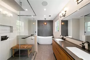 130 NE 45th St, Miami, FL 33137 - Photo 16