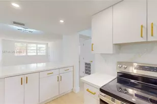1333 E Hallandale Beach Blvd, Hallandale Beach, FL 33009 - Photo 12