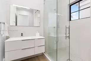 895 NE 76th St, Miami, FL 33138 - Photo 26