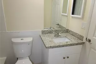 2890 N Oakland Forest Dr, Oakland Park, FL 33309 - Photo 26