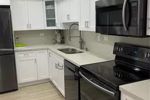 20225 NE 34th Ct, Aventura, FL 33180 - Photo 4