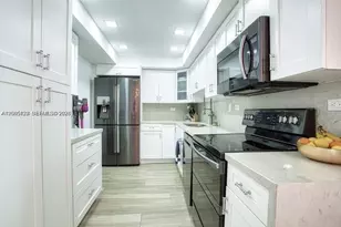 20225 NE 34th Ct, Aventura, FL 33180 - Photo 2