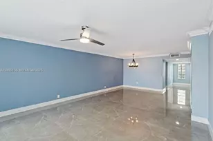 390 Racquet Club Rd, Weston, FL 33326 - Photo 6