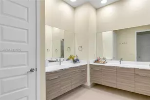 16051 NW 87th Ct, Miami Lakes, FL 33018 - Photo 12