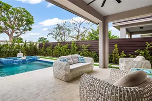 16051 NW 87th Ct, Miami Lakes, FL 33018 - Photo 10