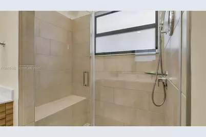 16051 NW 87th Ct, Miami Lakes, FL 33018 - Photo 14