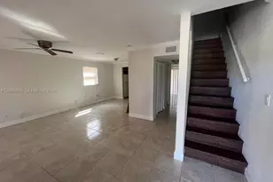 606 SW 80th Terrace, North Lauderdale, FL 33068 - Photo 4