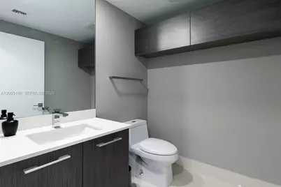 55 SW 9th St #3010, Miami, FL 33130 - Photo 8