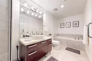 244 Biscayne Blvd, Miami, FL 33132 - Photo 22