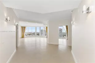 21150 Point Pl, Aventura, FL 33180 - Photo 4