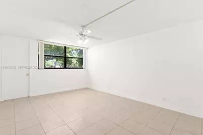 16400 Golf Club Rd #104, Weston, FL 33326 - Photo 20