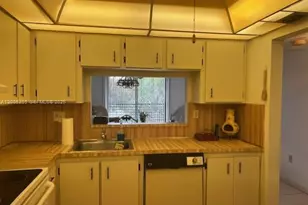 1101 Colony Point Cir, Pembroke Pines, FL 33026 - Photo 14