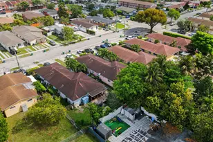 11002 SW 3rd St, Sweetwater, FL 33174 - Photo 4