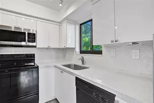 20332 NE 34th Ct, Aventura, FL 33180 - Photo 10