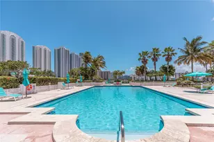 16500 Collins Ave, Sunny Isles Beach, FL 33160 - Photo 36