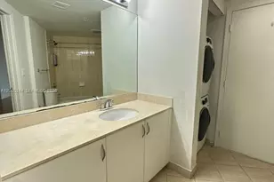 1750 N Bayshore Dr, Miami, FL 33132 - Photo 14