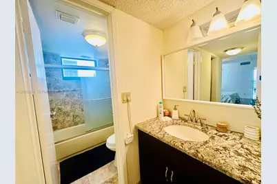 2625 Collins Ave #1508, Miami Beach, FL 33140 - Photo 8
