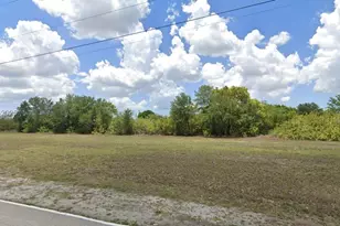 1702 NE 10th Pl, Cape Coral, FL 33909 - Photo 1