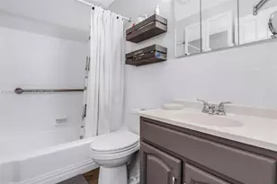 901 SW 11th Ave, Hallandale Beach, FL 33009 - Photo 12