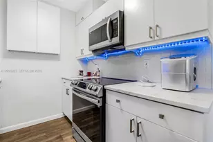 901 SW 11th Ave, Hallandale Beach, FL 33009 - Photo 8