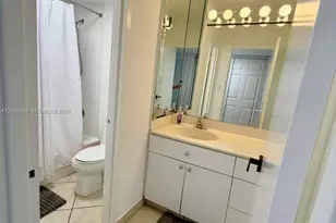100 Lincoln Rd, Miami Beach, FL 33139 - Photo 10
