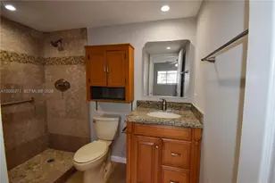 9955 N Belfort Cir, Tamarac, FL 33321 - Photo 14
