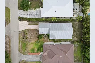 1066 Highlands Dr, Naples, FL 34103 - Photo 32