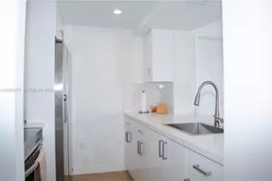 6995 NW 186th St, Hialeah, FL 33015 - Photo 2