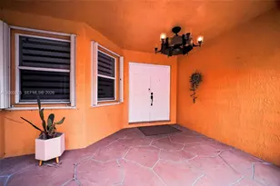 685 SW 198th Terrace, Pembroke Pines, FL 33029 - Photo 4