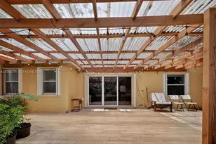 685 SW 198th Terrace, Pembroke Pines, FL 33029 - Photo 32