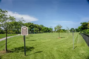 19278 NE 6th Ave, Miami, FL 33179 - Photo 32
