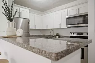 7195 NW 179th St, Hialeah, FL 33015 - Photo 18