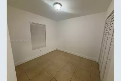 1565 NW 47th St #1, Miami, FL 33142 - Photo 6
