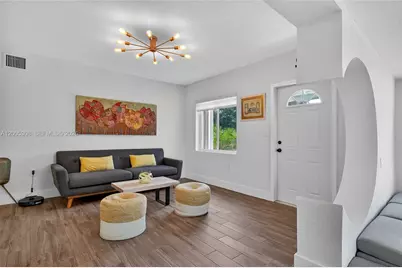 541 NW 109th St, Miami, FL 33168 - Photo 4