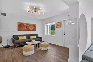 541 NW 109th St, Miami, FL 33168 - Photo 4