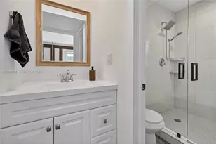 541 NW 109th St, Miami, FL 33168 - Photo 14