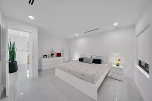 990 NW 131st Ave, Miami, FL 33182 - Photo 24