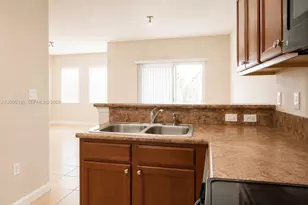 11503 NW 89th St, Doral, FL 33178 - Photo 8