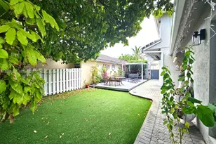15429 SW 92nd St, Miami, FL 33196 - Photo 10