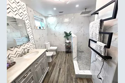 15429 SW 92nd St, Miami, FL 33196 - Photo 2