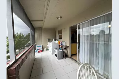 1100 SE 4th Ave #32, Deerfield Beach, FL 33441 - Photo 16