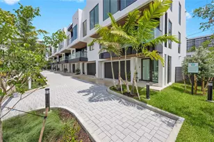 3222 NE 7th St, Pompano Beach, FL 33062 - Photo 2
