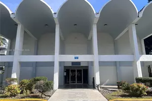 496 NW 165th St Rd, Miami, FL 33169 - Photo 16