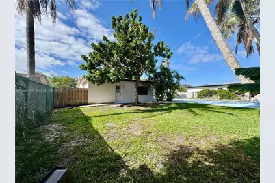 13425 NW 10th St, Sunrise, FL 33323 - Photo 16