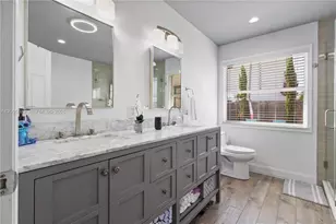8218 SW 163rd Pl, Miami, FL 33193 - Photo 18
