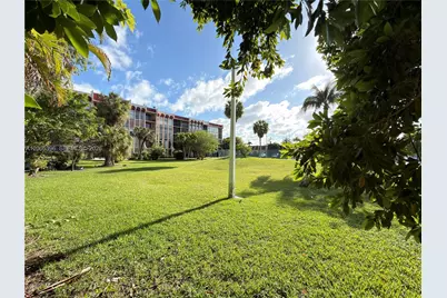 1001 Three Islands Blvd #31, Hallandale Beach, FL 33009 - Photo 26